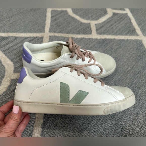 Veja,  Kids' Small Esplar Leather Sneaker - Picture 5 of 10